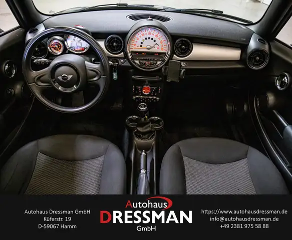 Mini Convertible view 12
