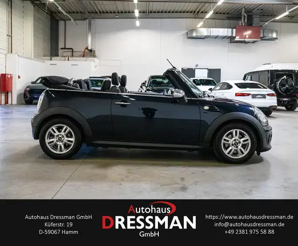 Mini Convertible view 4