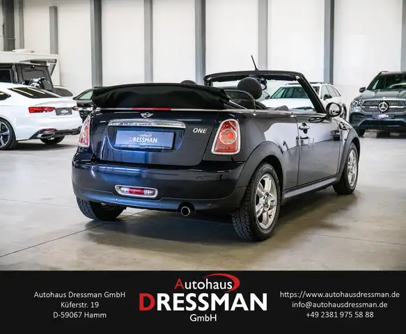 Mini Convertible view 5
