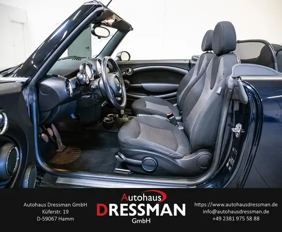 Mini Convertible view 10