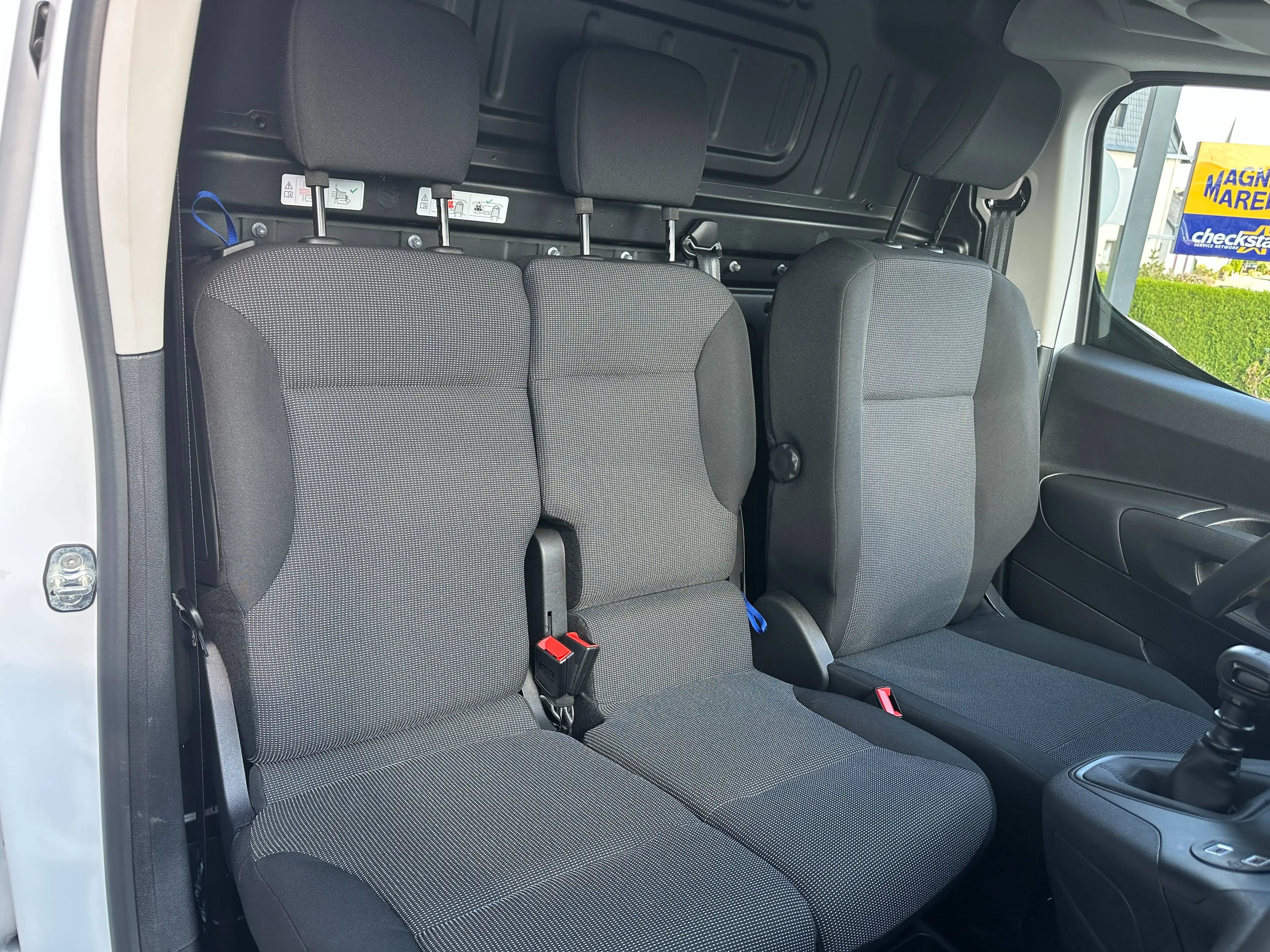 Fiat Doblo Kastenwagen XL L2 / Heckflügeltüren / Laderaumboden aus Holz — photo 13