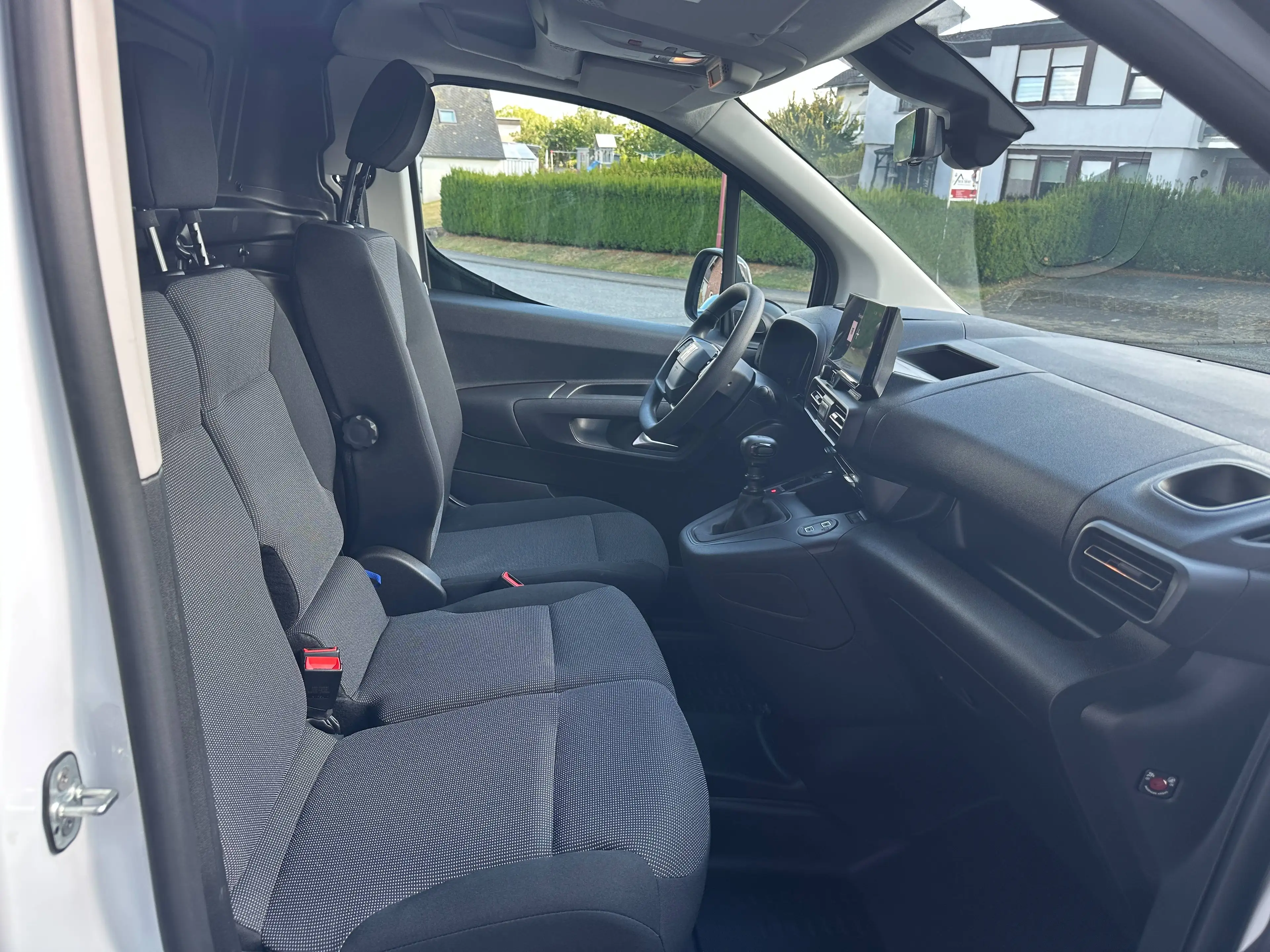 Fiat Doblo Kastenwagen XL L2 / Heckflügeltüren / Laderaumboden aus Holz — photo 12