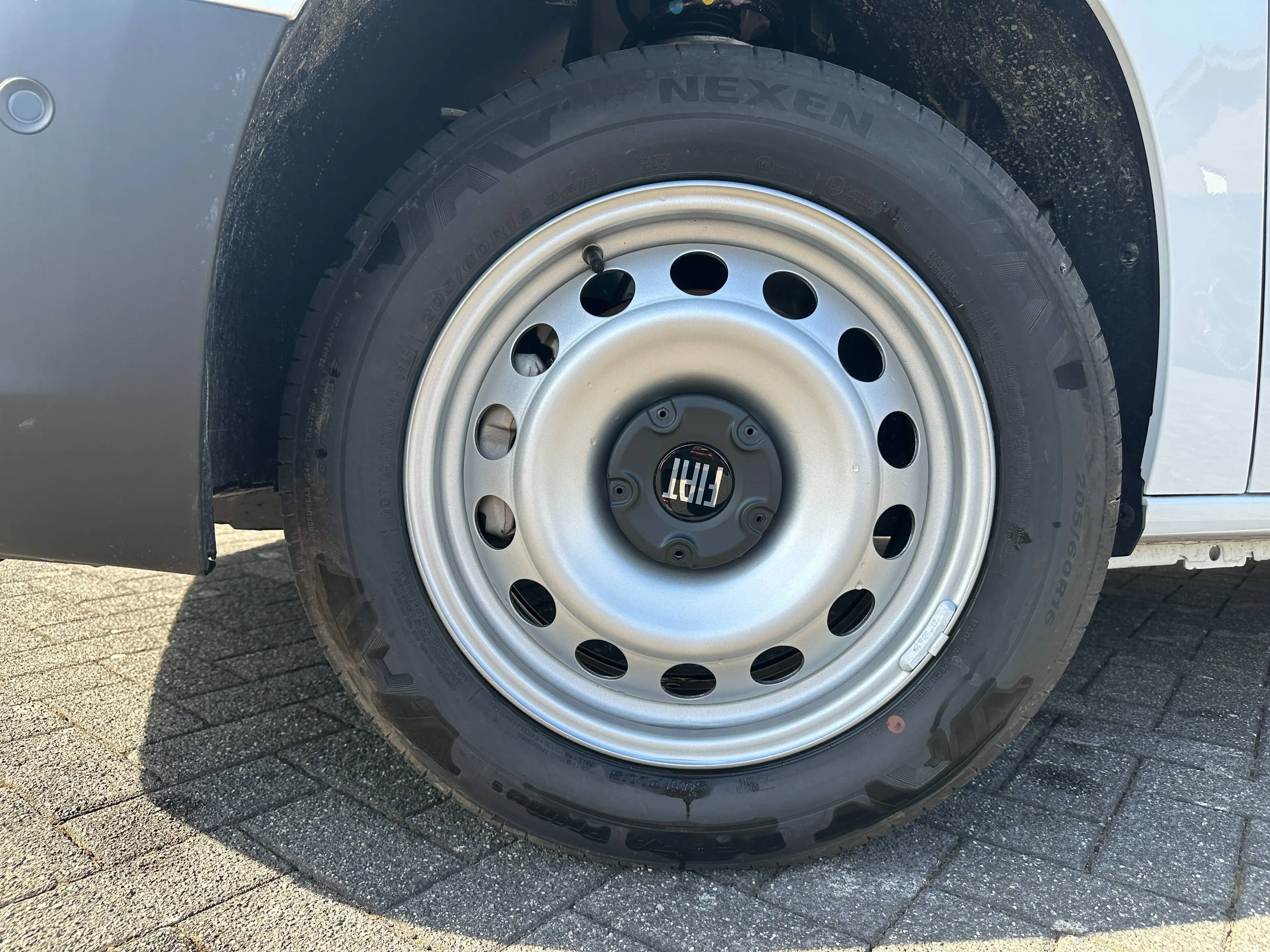 Fiat Doblo Kastenwagen XL L2 / Heckflügeltüren / Laderaumboden aus Holz — photo 7