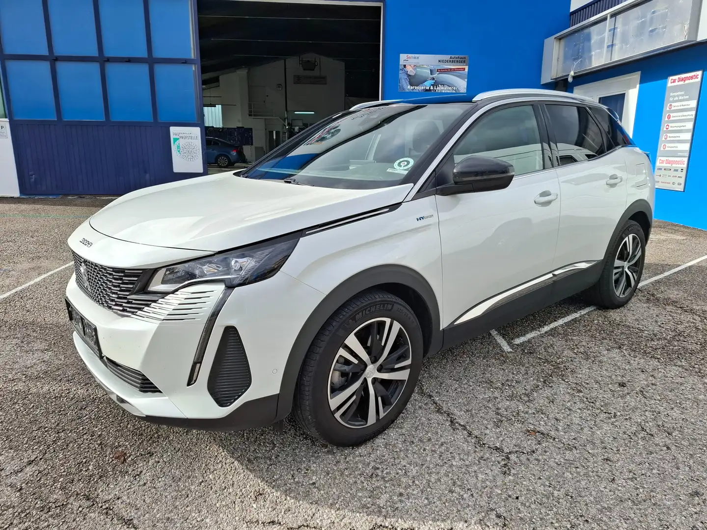 Peugeot 3008 Hybrid 225 GT PHEV Weiß - 1
