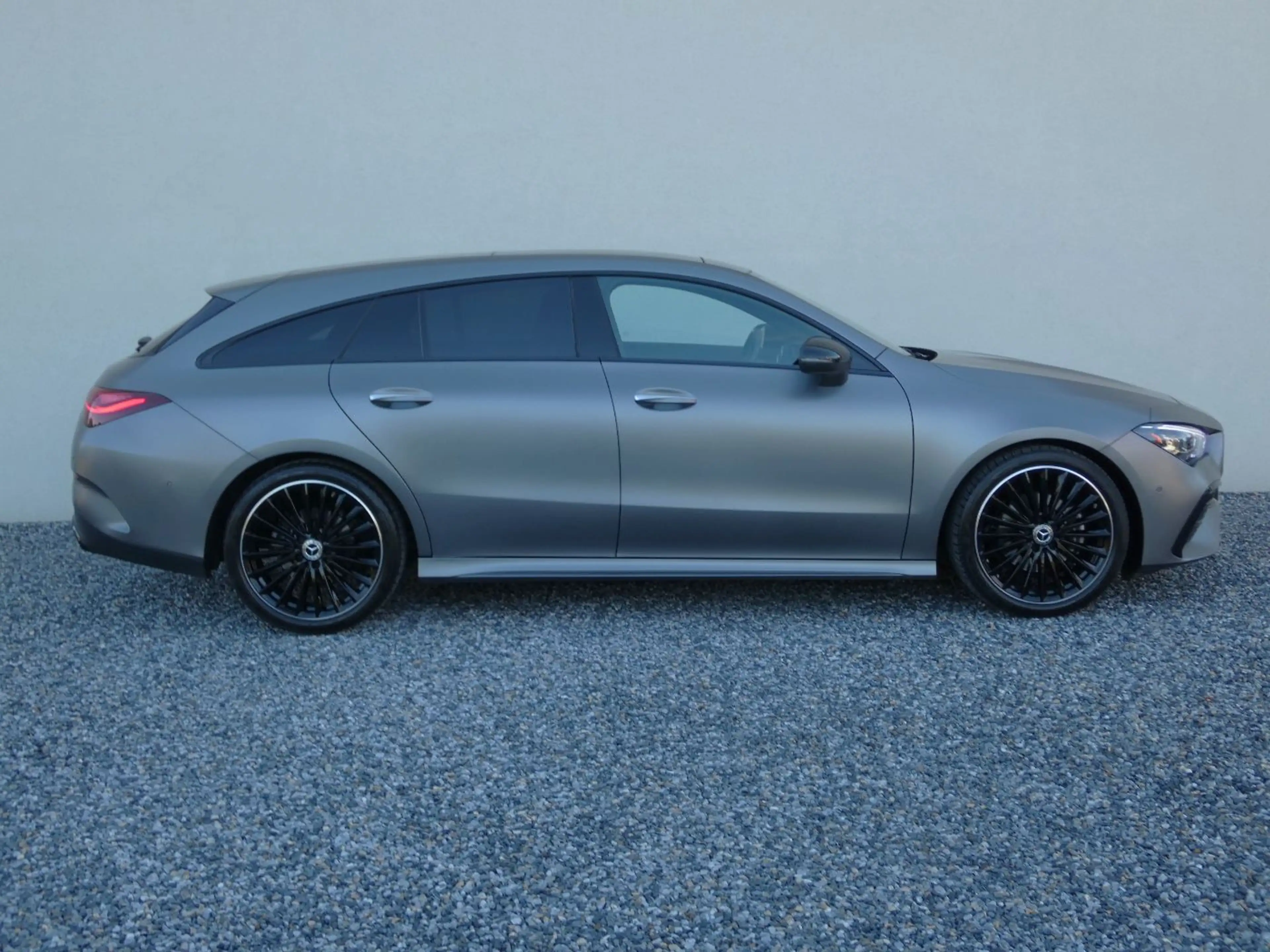 Mercedes-Benz CLA 180 d SB AMG **MAGNO LACK** MuliB+AHK+KeyGo+SD — photo 6