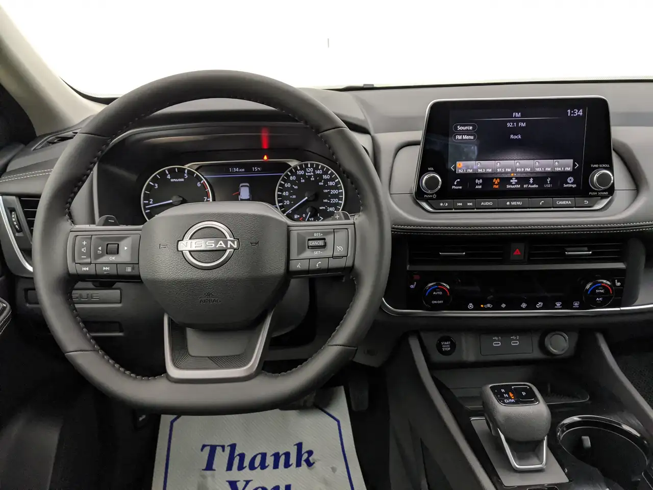 Nissan Rogue снимка Nissan Rogue