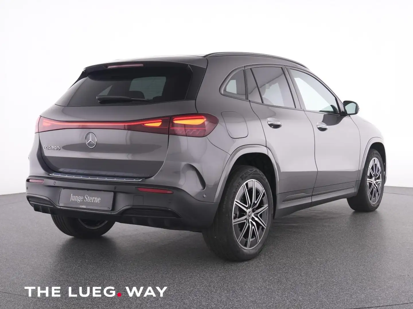 Mercedes-Benz EQA 250 AMG+Pano+AHK+LED+Totw+Night+KeyGo+EHeck+ Grijs - 2