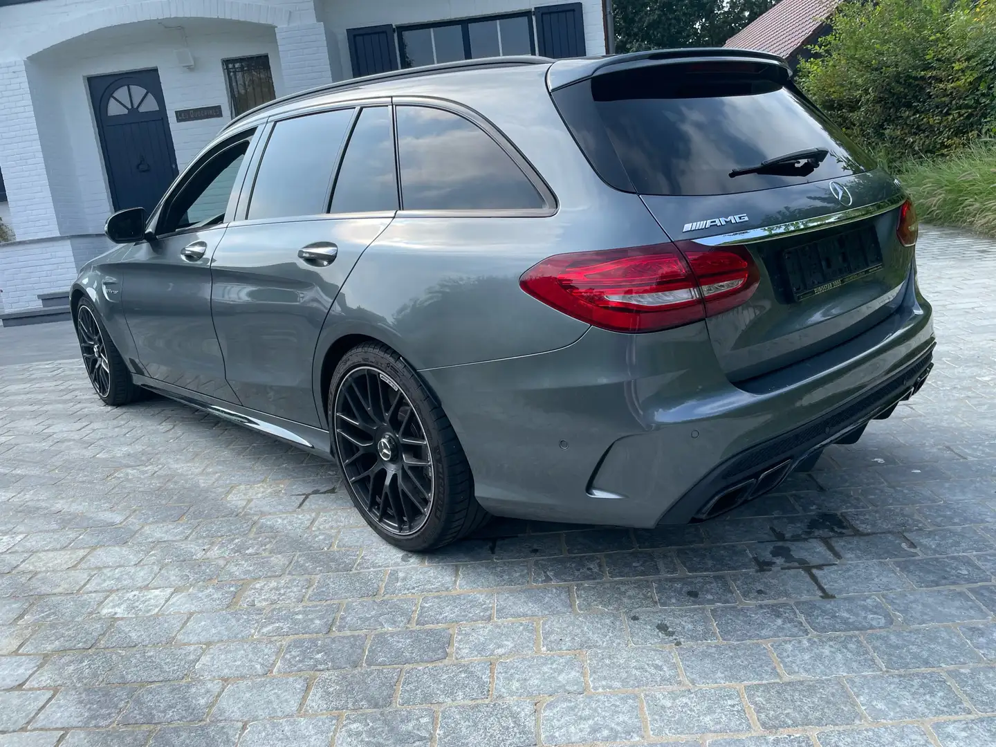 Mercedes-Benz C 63 AMG - 2