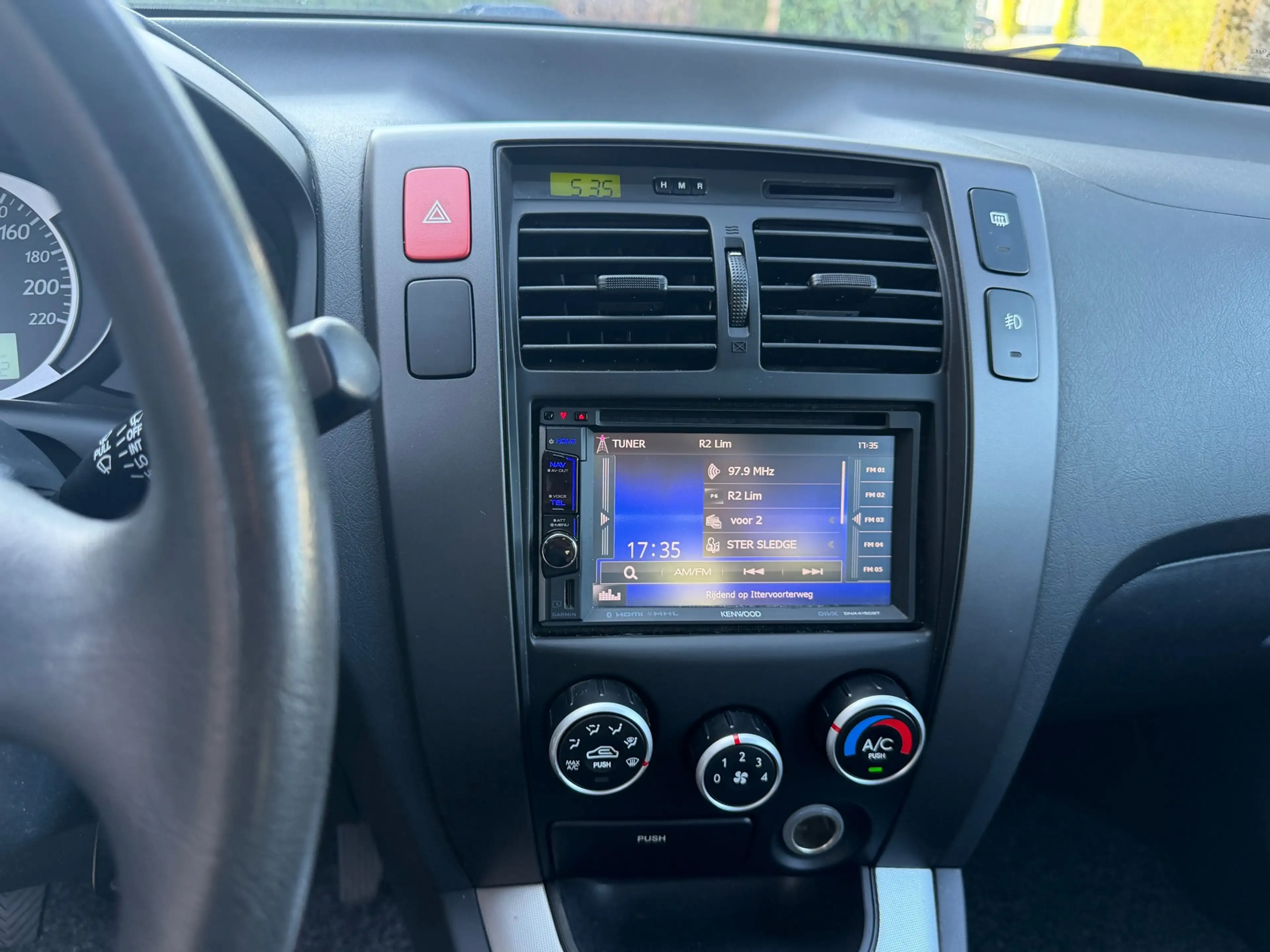 Hyundai TUCSON 2.0i Active airco Bullbar sidebars — photo 7