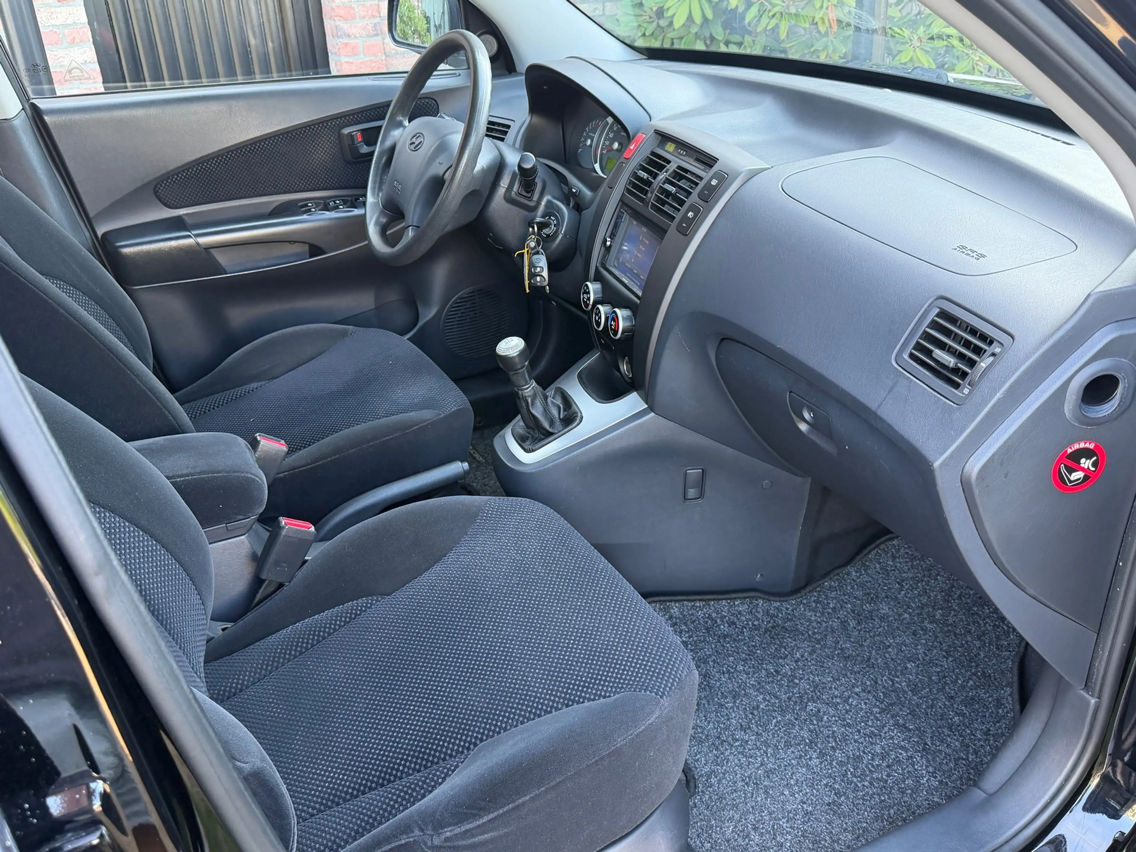 Hyundai TUCSON 2.0i Active airco Bullbar sidebars — photo 12