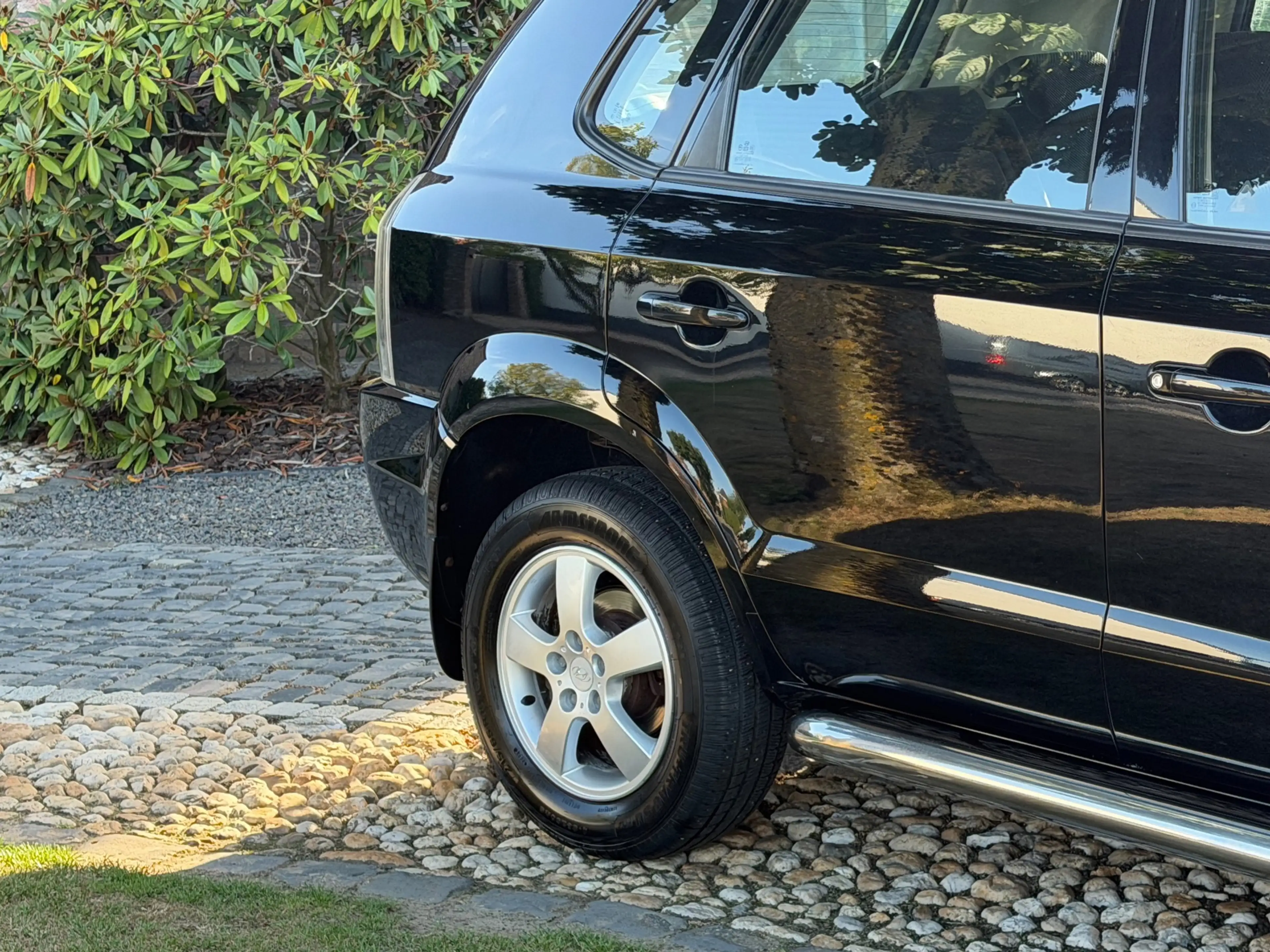 Hyundai TUCSON 2.0i Active airco Bullbar sidebars — photo 21