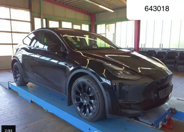 Tesla Model Y Long Range Dual AWD Autopilot 3 Pano 20"