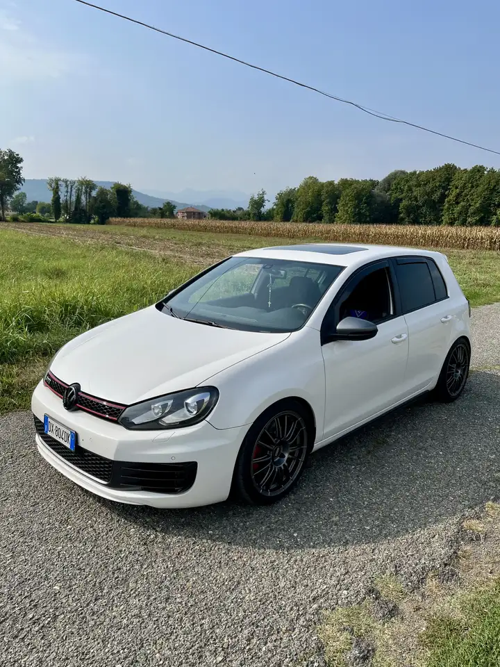 Volkswagen Golf GTI