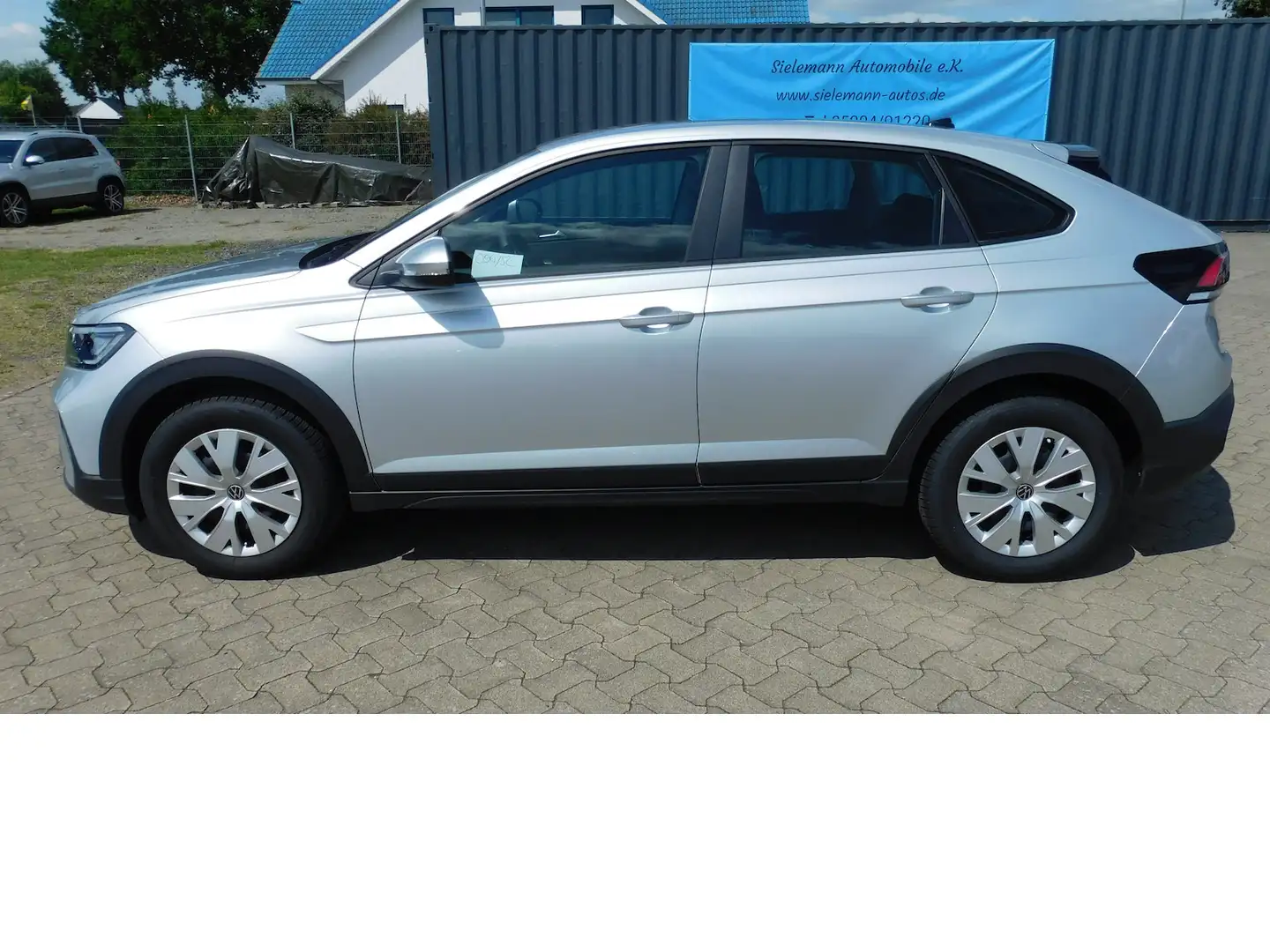 Volkswagen Taigo 1.0 Basis TSI BMT Klima Navi LED Silber - 1