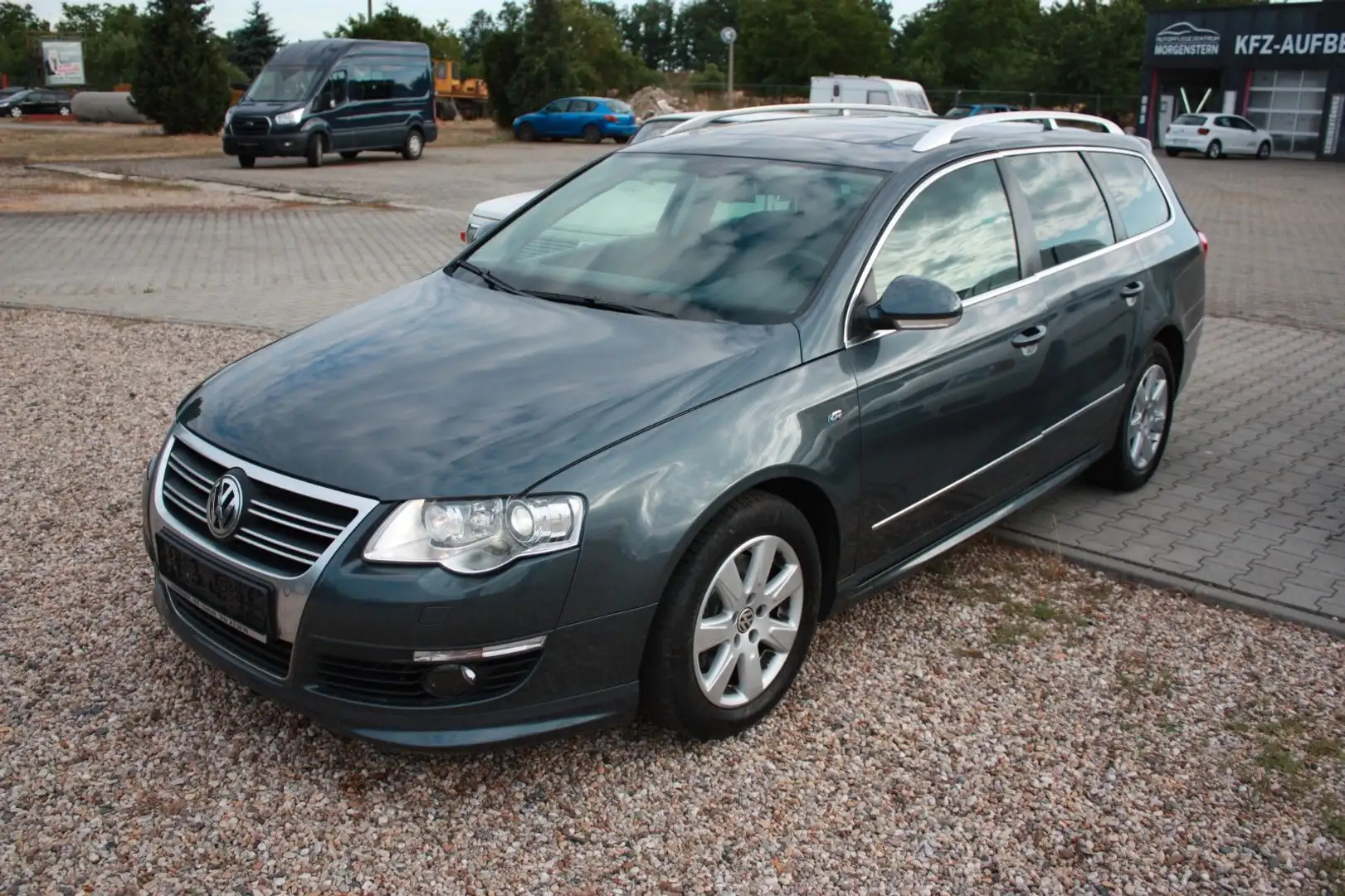 Volkswagen Passat Variant R-Line Edition Plus HU NEU Grau - 2