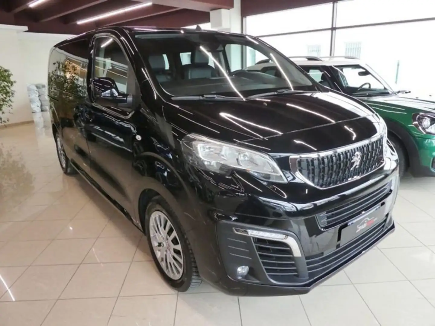 Peugeot Traveller 2.0 HDi 177 Cv Autom 9 Posti - Navi, Pelle, Cruise Nero - 1