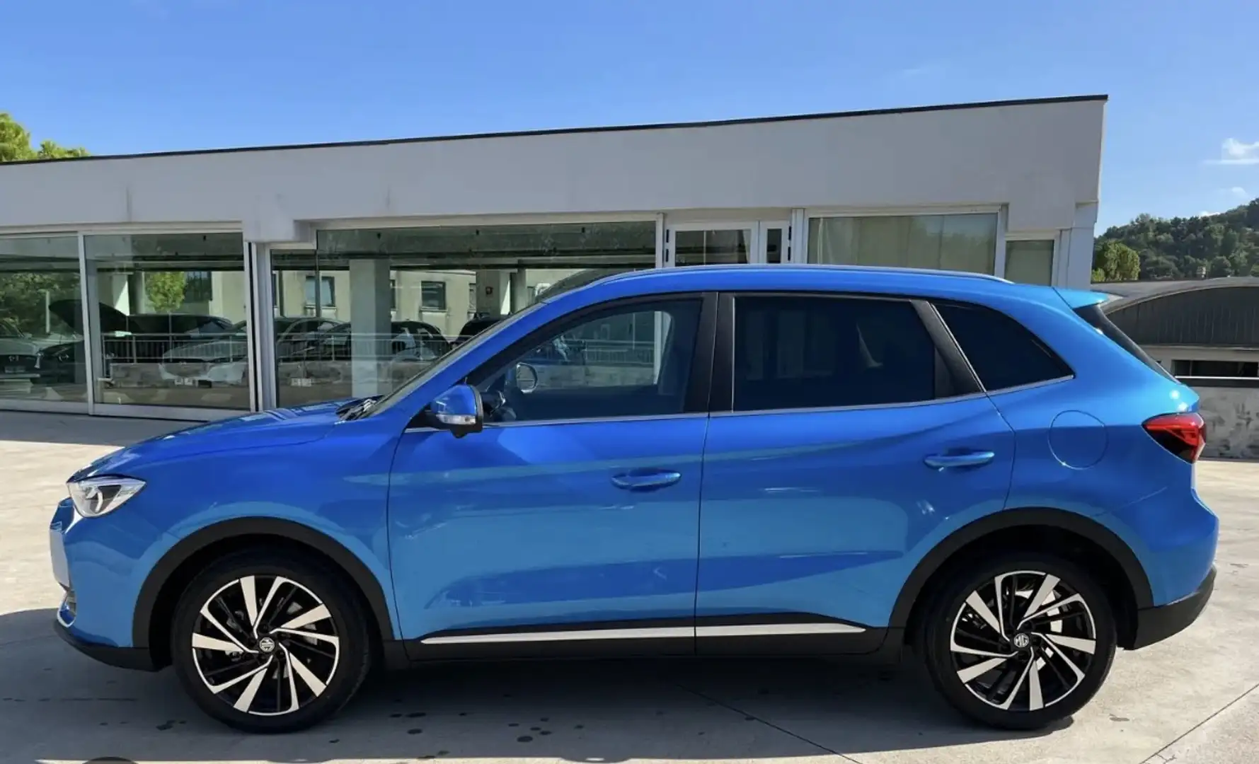 MG ZS 1.5 Luxury - 1
