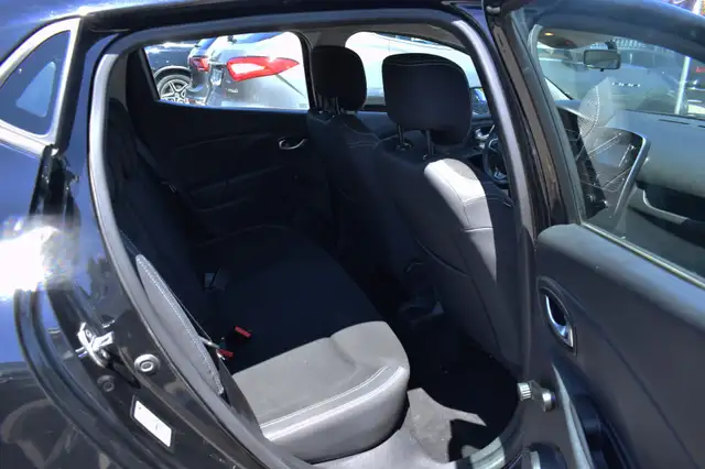 Renault Clio view 8