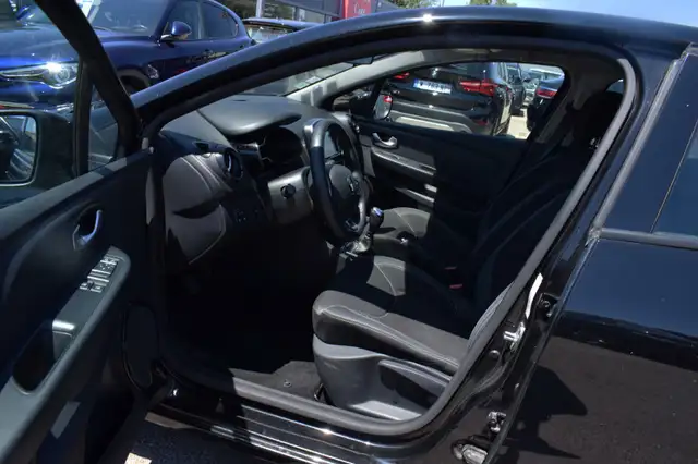 Renault Clio view 6