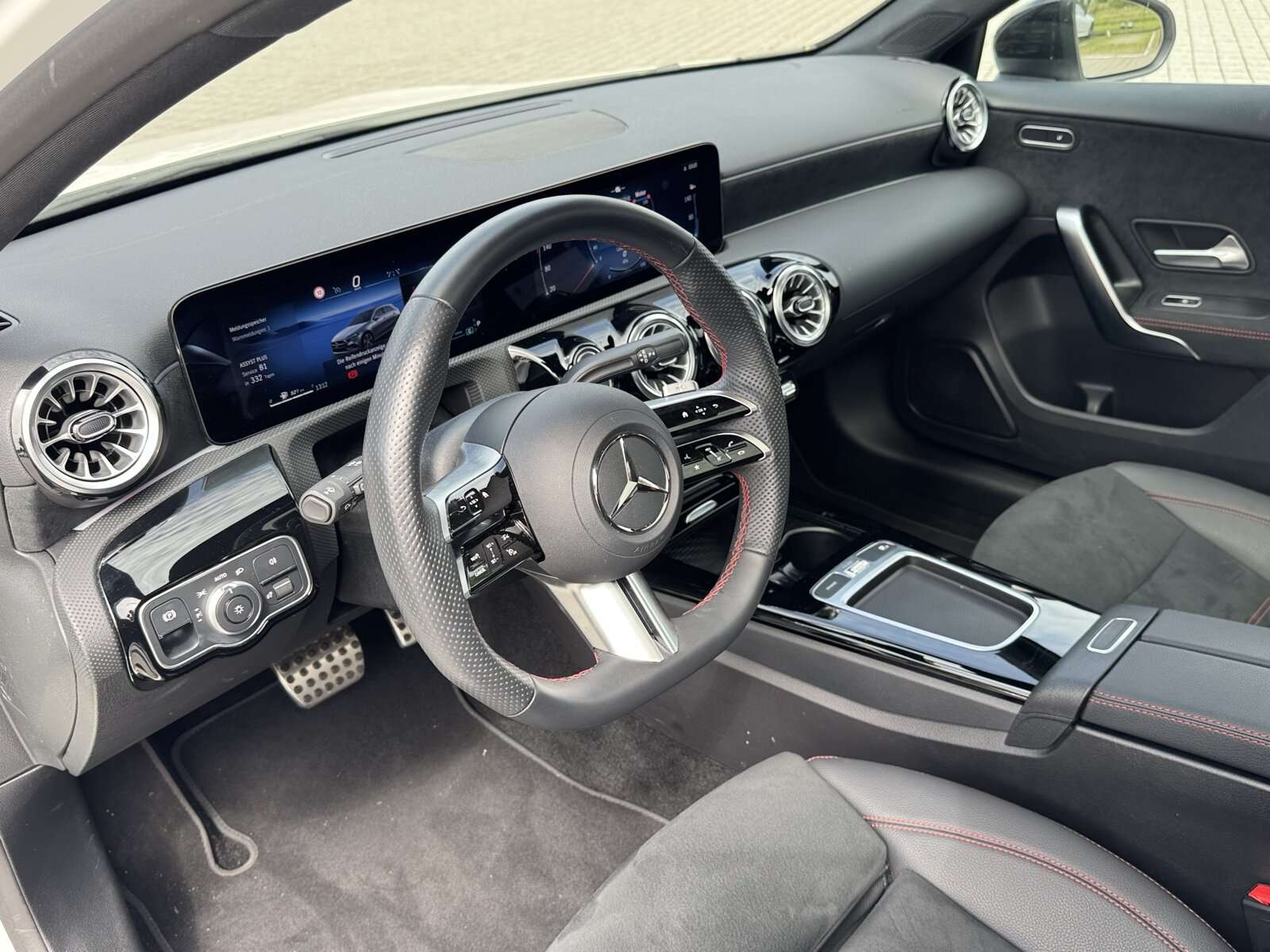 Mercedes-Benz A 180