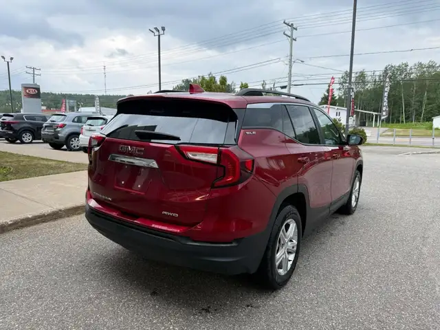 GMC Unspecified 2024 — photo 3