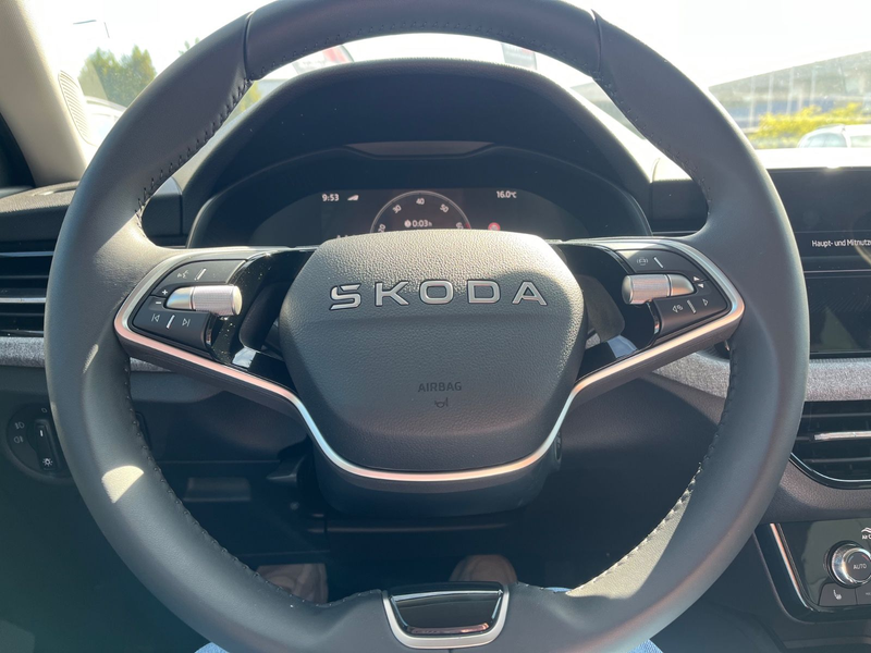 Skoda Scala 1.0 TSI 85kW DSG Selection Plus*AHK*Kamera — photo 28