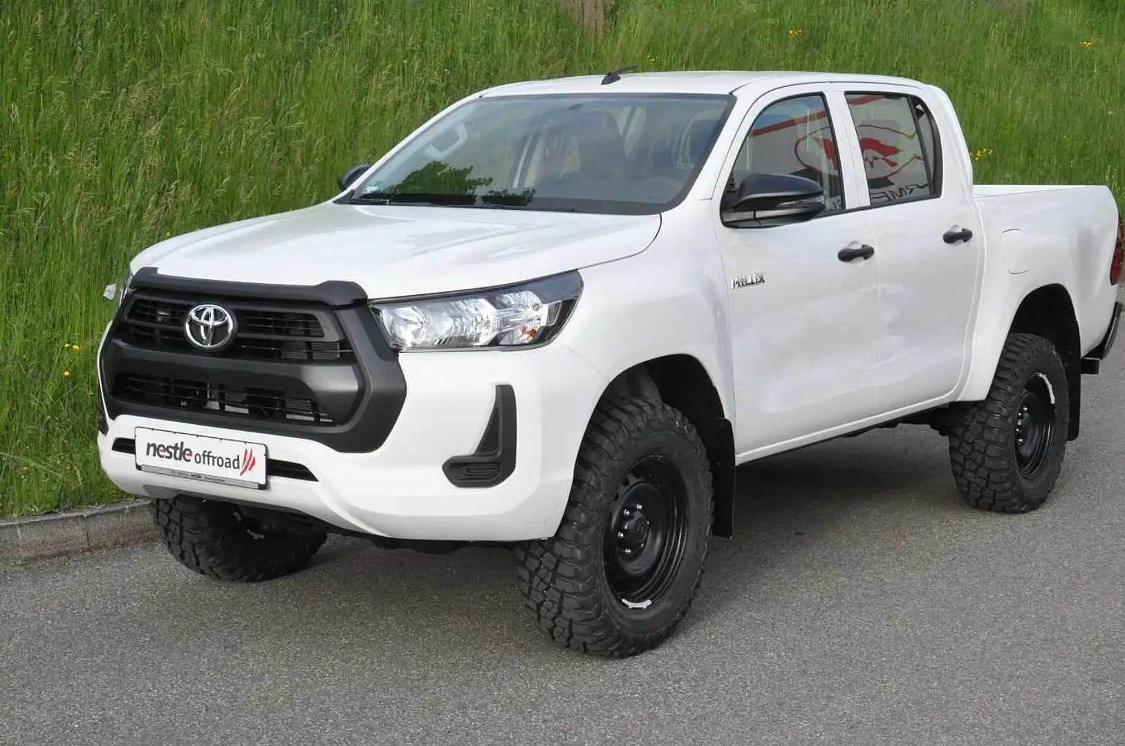 Toyota Hilux 2.4 4x4 Double Cab Duty NESTLE OFFROAD Weiß - 1