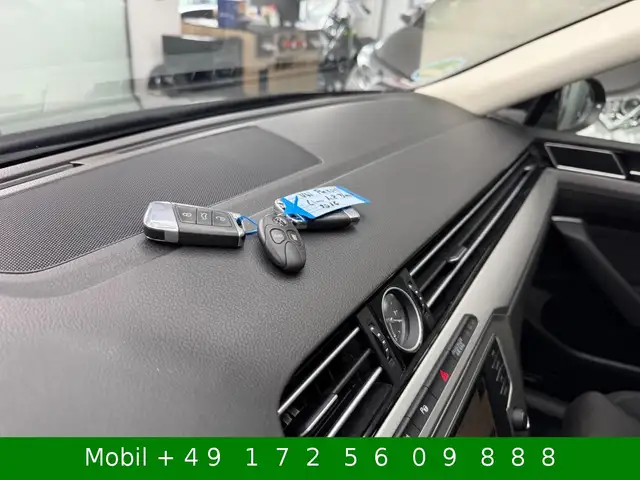 Volkswagen Passat view 13