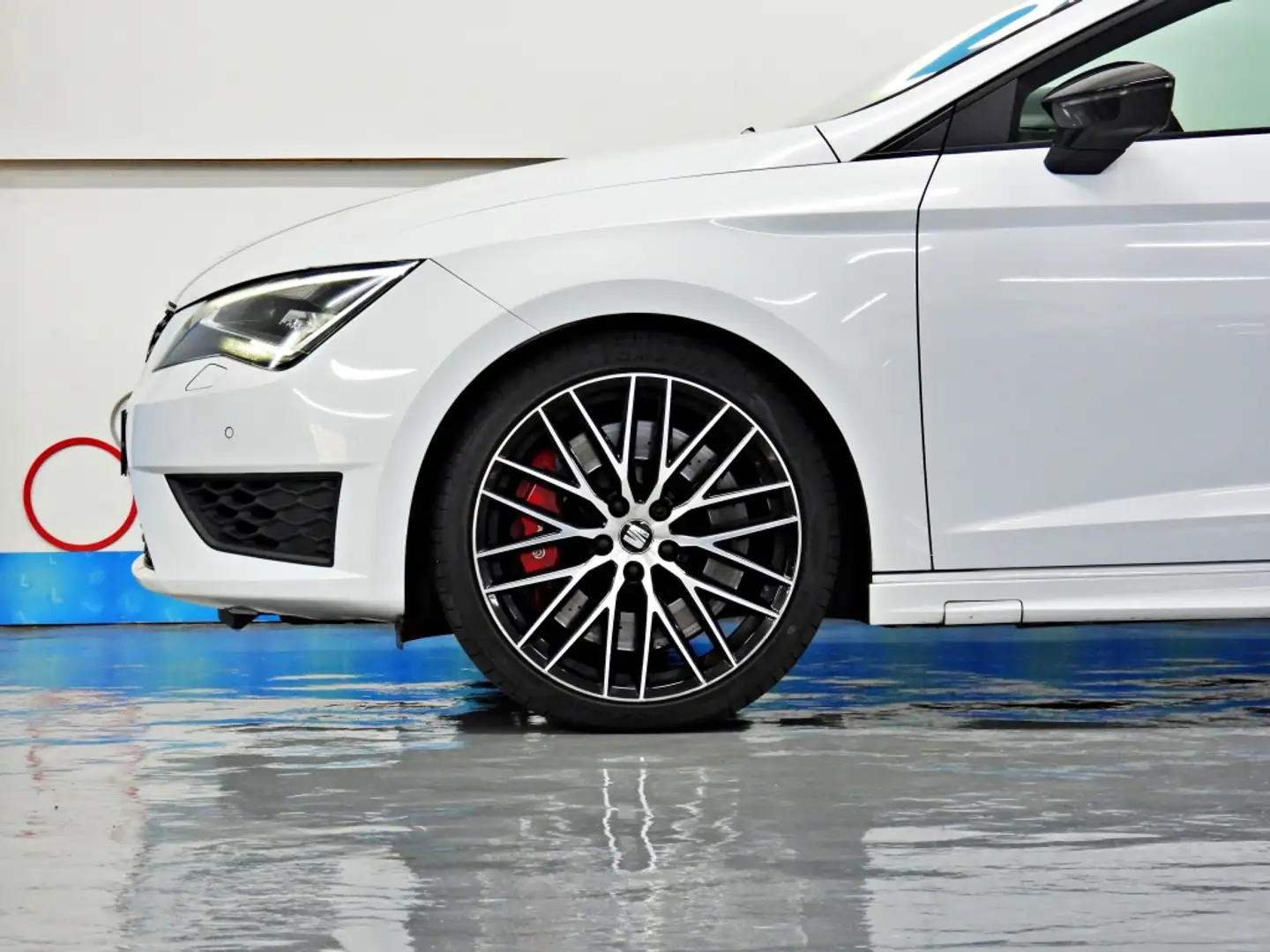 SEAT Leon ST 2.0 TSI S&S Cupra DSG6 290 Bianco - 2