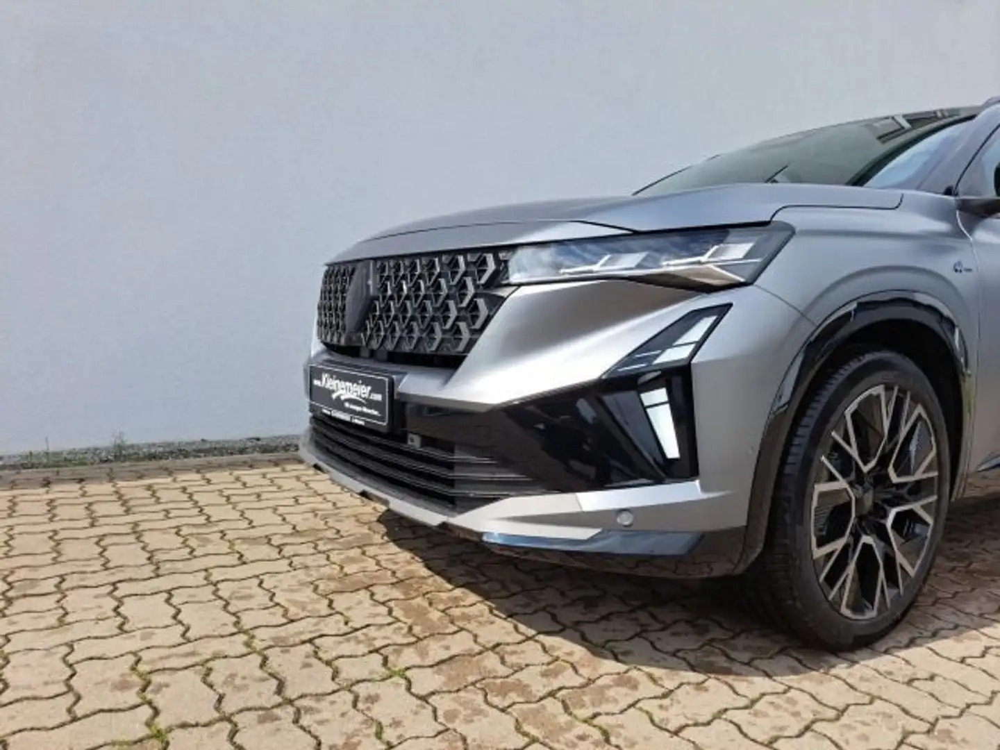 Renault Austral 1.3 Mild-Hybrid 160 Esprit Alpine Gris - 2