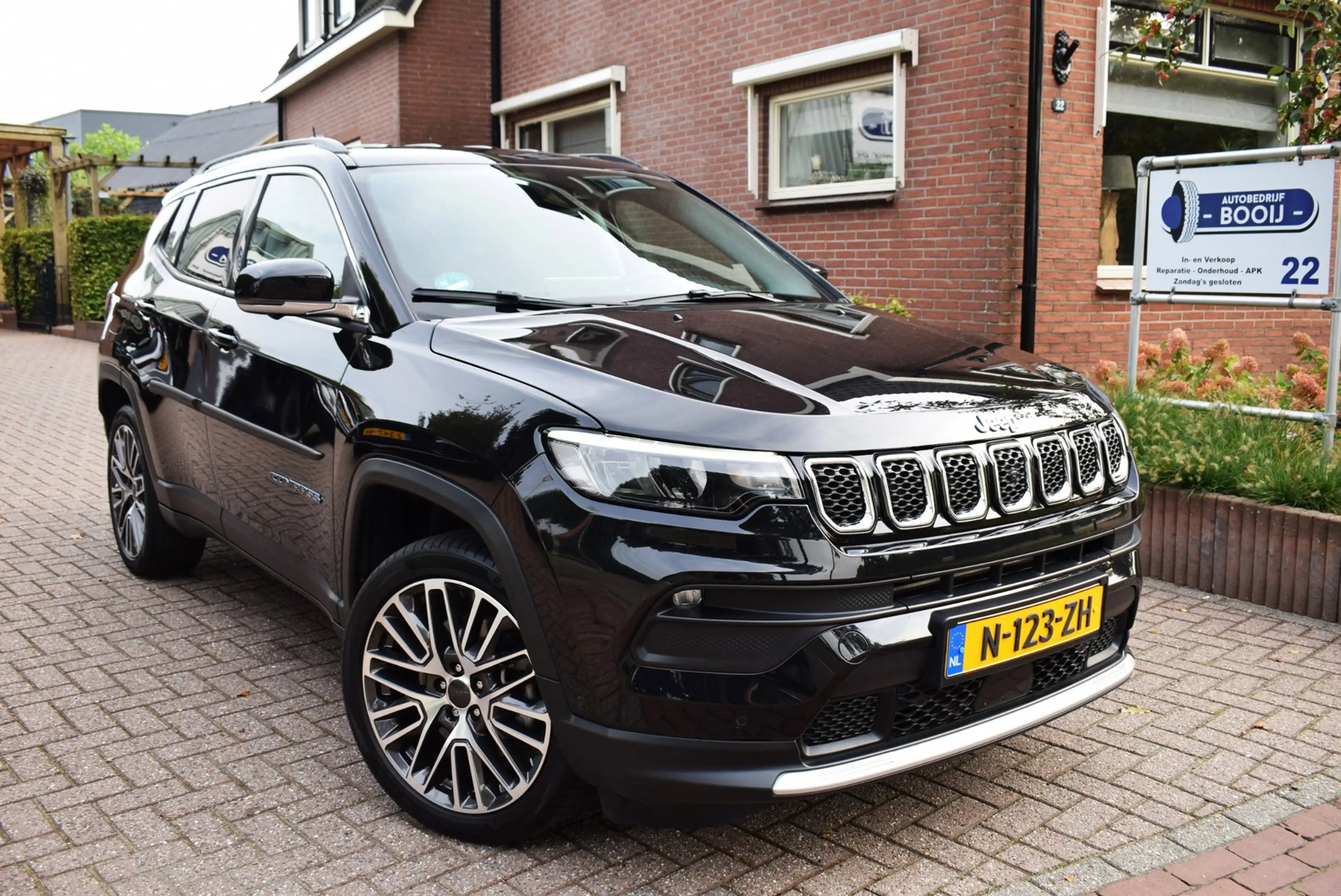 Jeep Compass 4xe 190 Plug-in Hybrid Electric Limited Lease Ed. — photo 2