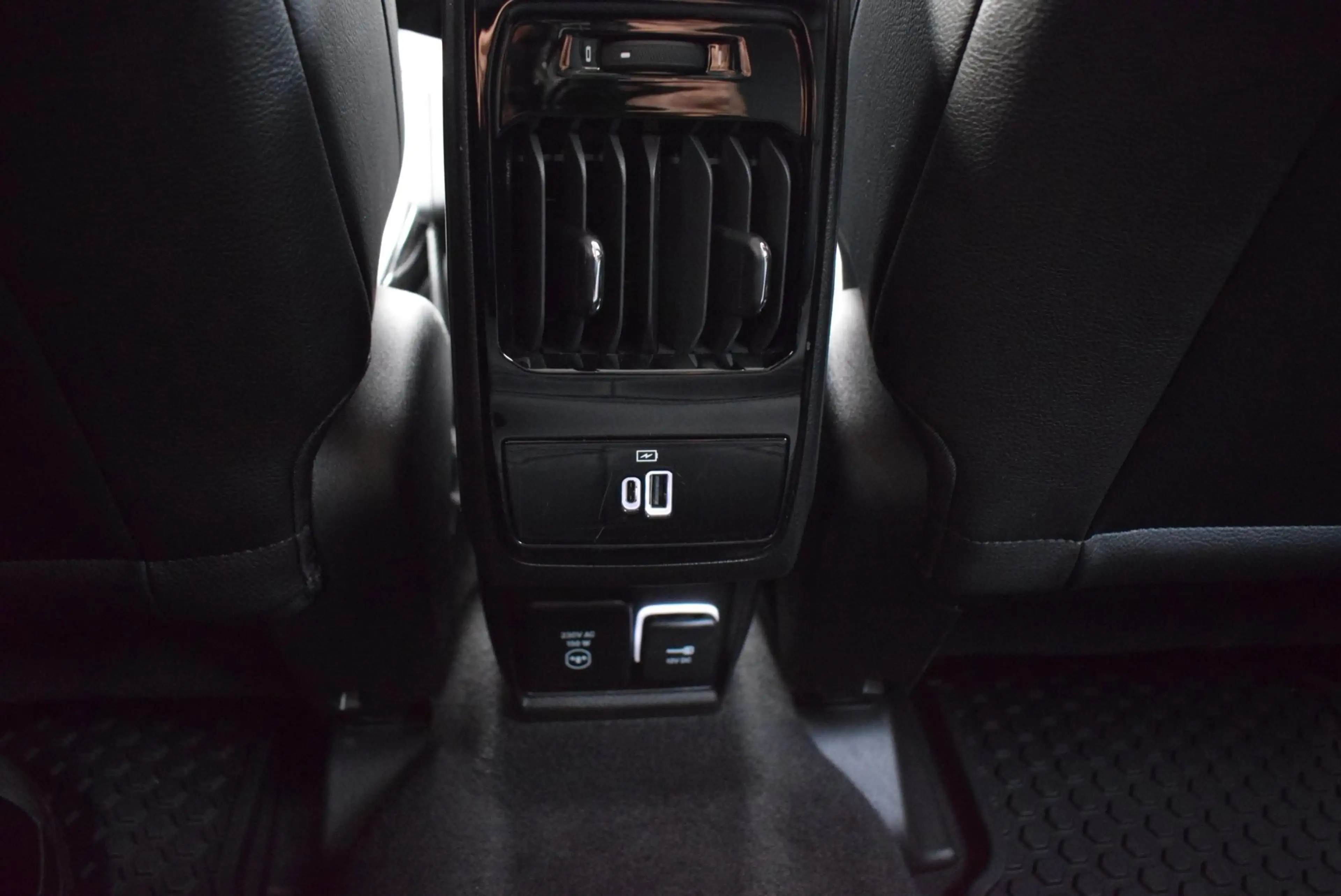 Jeep Compass 4xe 190 Plug-in Hybrid Electric Limited Lease Ed. — photo 24