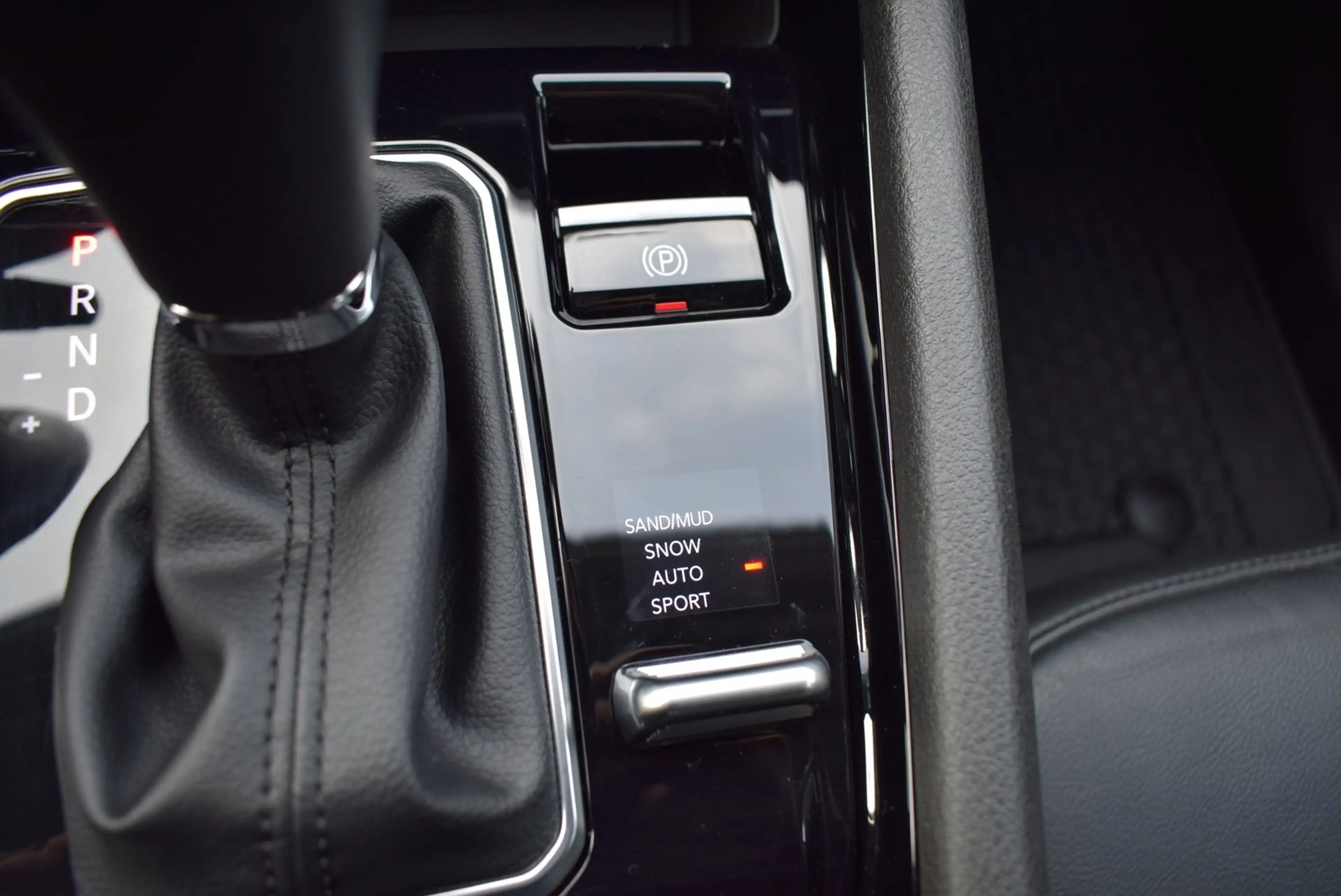 Jeep Compass 4xe 190 Plug-in Hybrid Electric Limited Lease Ed. — photo 33