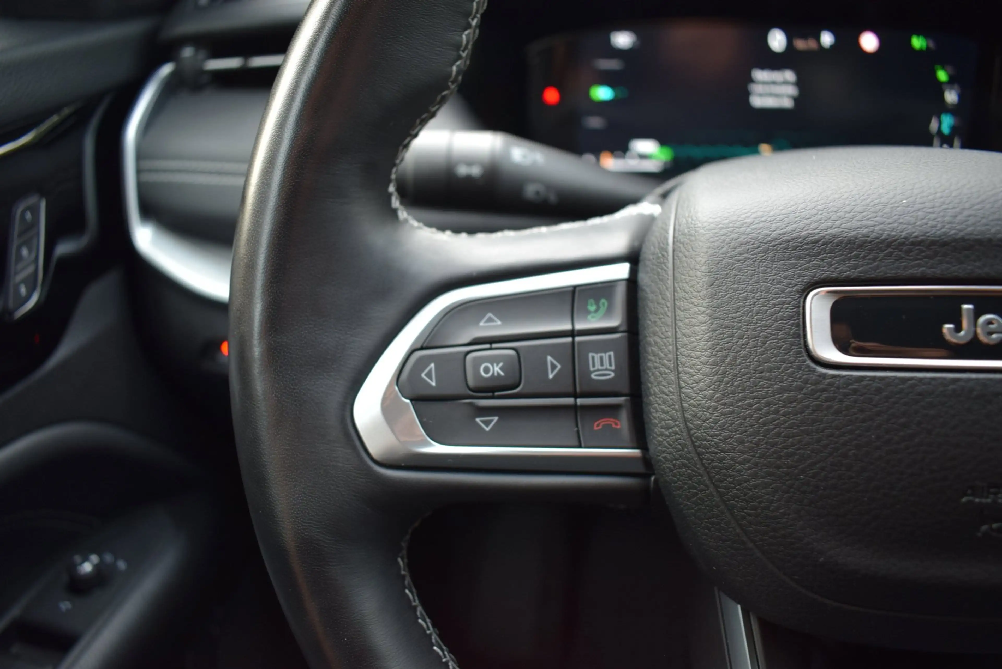 Jeep Compass 4xe 190 Plug-in Hybrid Electric Limited Lease Ed. — photo 27