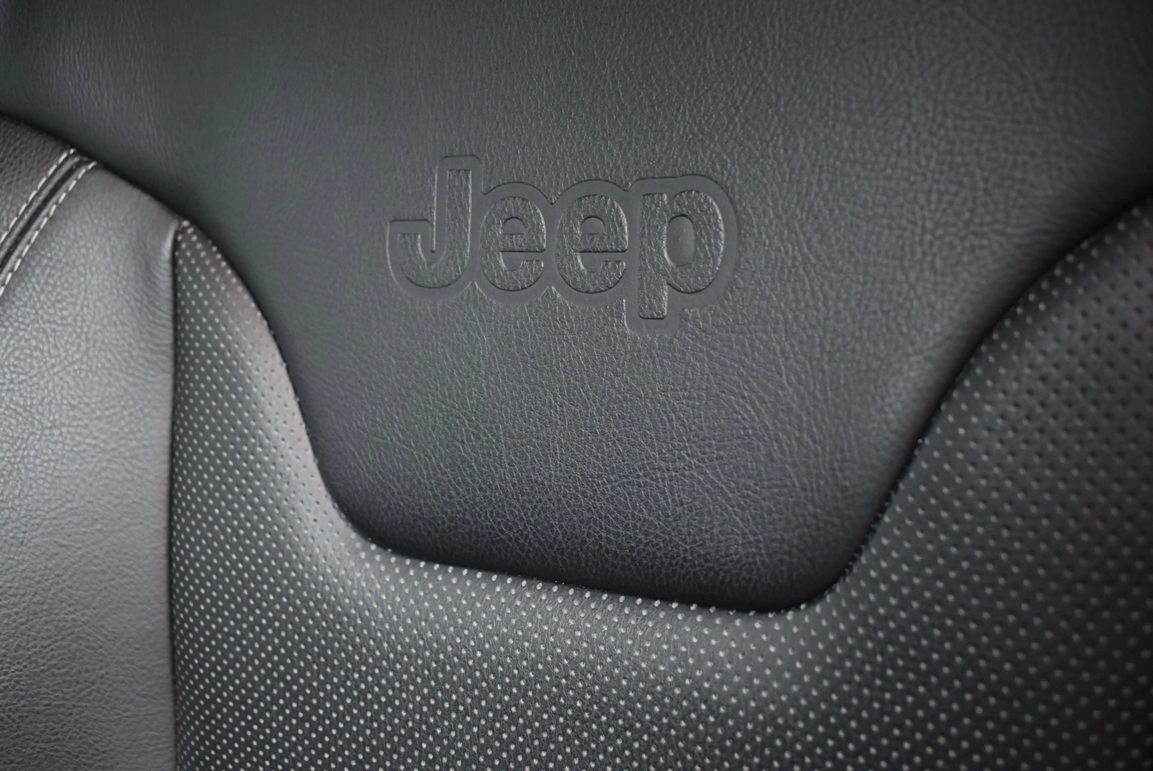 Jeep Compass 4xe 190 Plug-in Hybrid Electric Limited Lease Ed. — photo 19