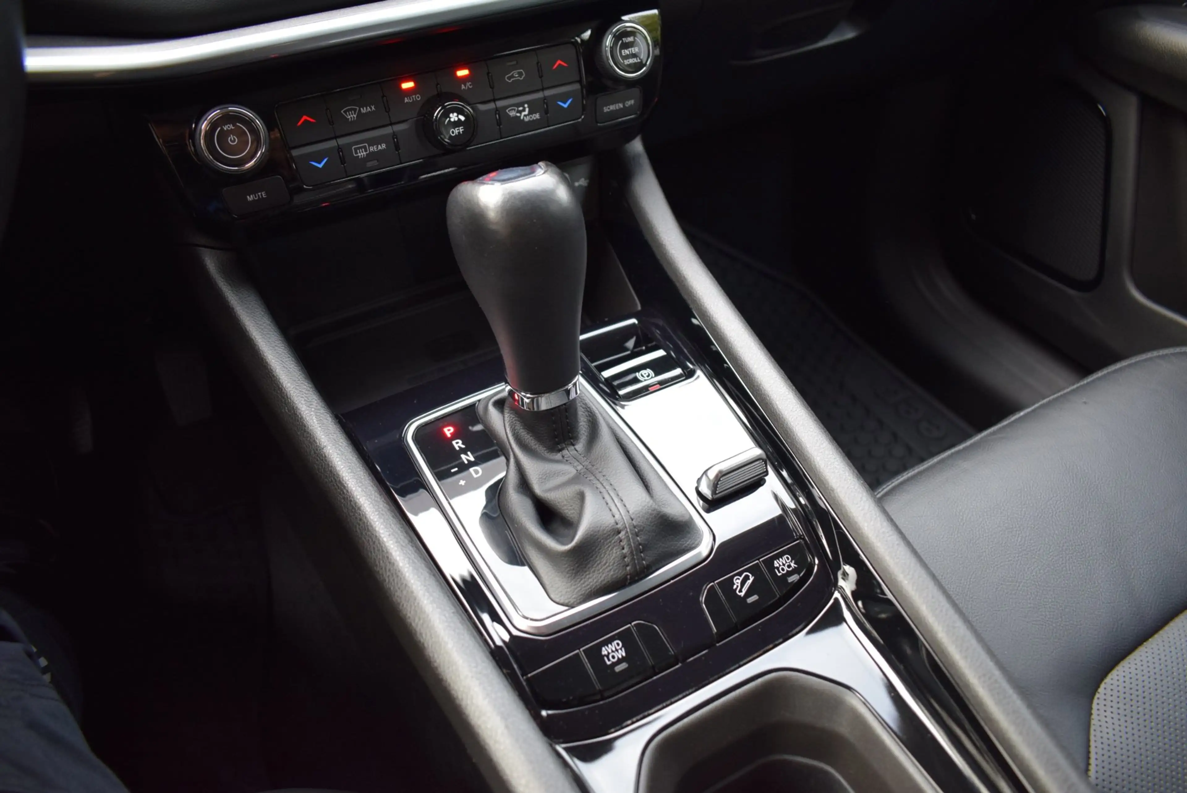 Jeep Compass 4xe 190 Plug-in Hybrid Electric Limited Lease Ed. — photo 30