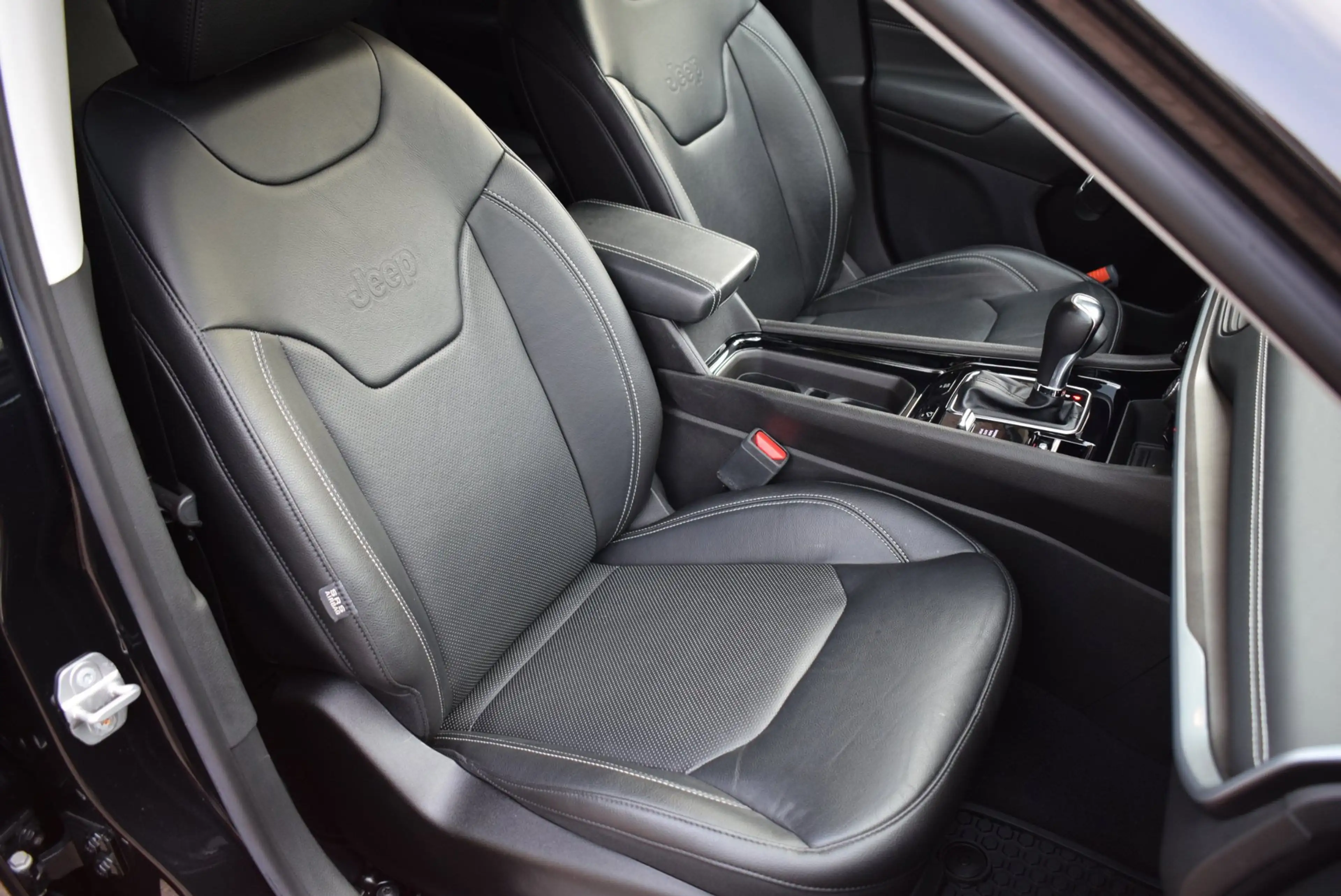Jeep Compass 4xe 190 Plug-in Hybrid Electric Limited Lease Ed. — photo 10