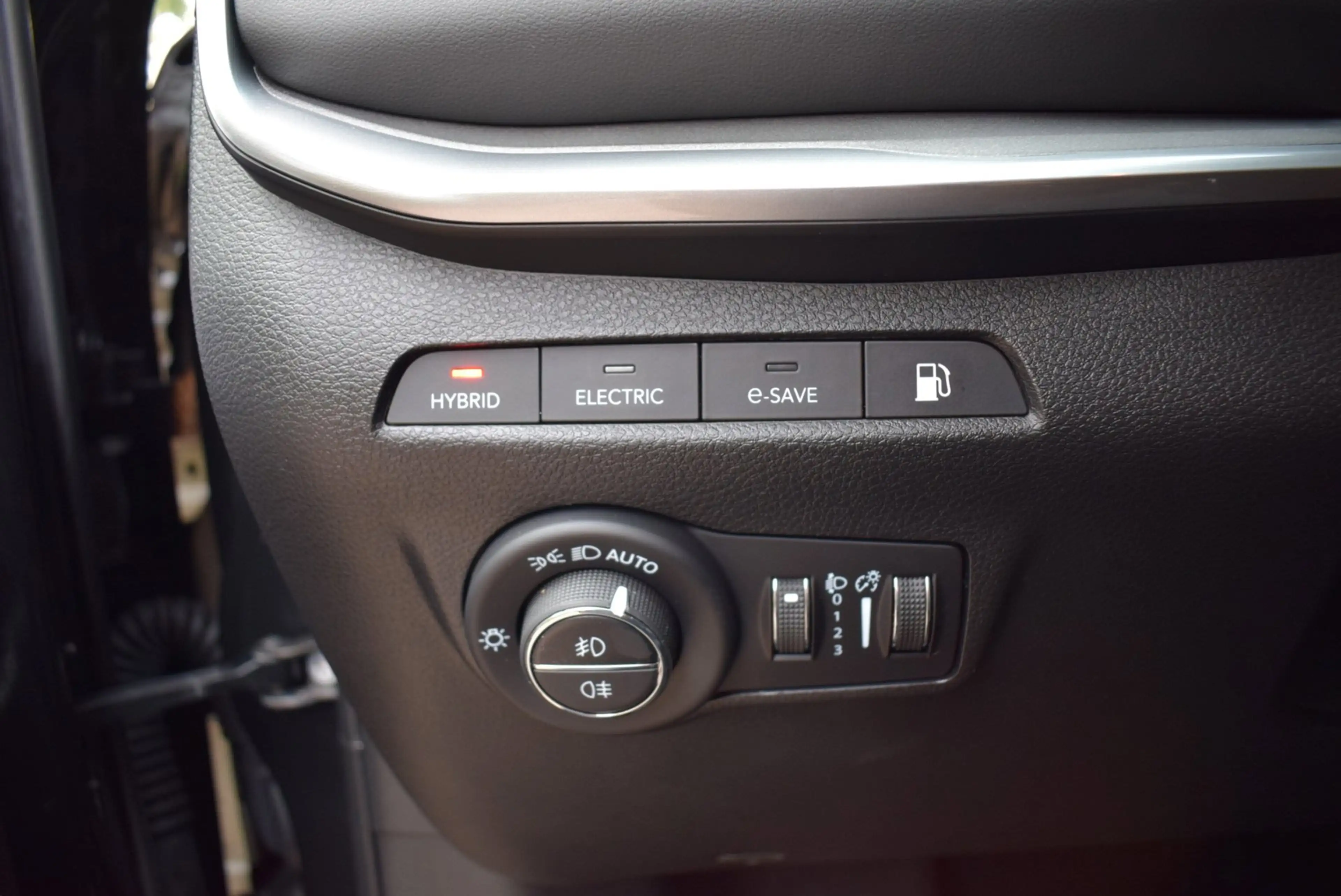 Jeep Compass 4xe 190 Plug-in Hybrid Electric Limited Lease Ed. — photo 26