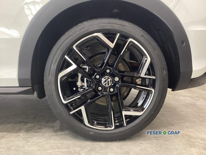 Volkswagen T-Roc R-Line 1.5 eTSI Matrix 360° HUD Keyless — photo 5