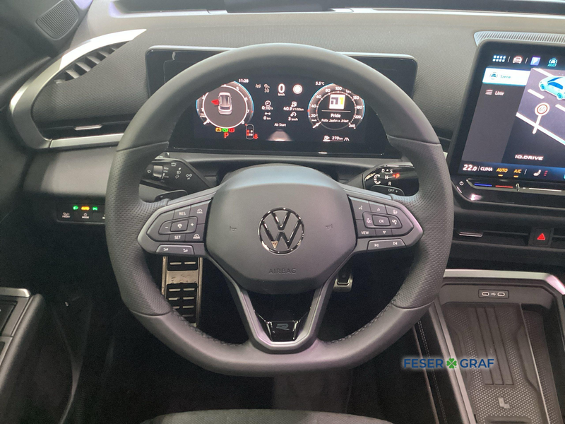 Volkswagen T-Roc R-Line 1.5 eTSI Matrix 360° HUD Keyless — photo 7