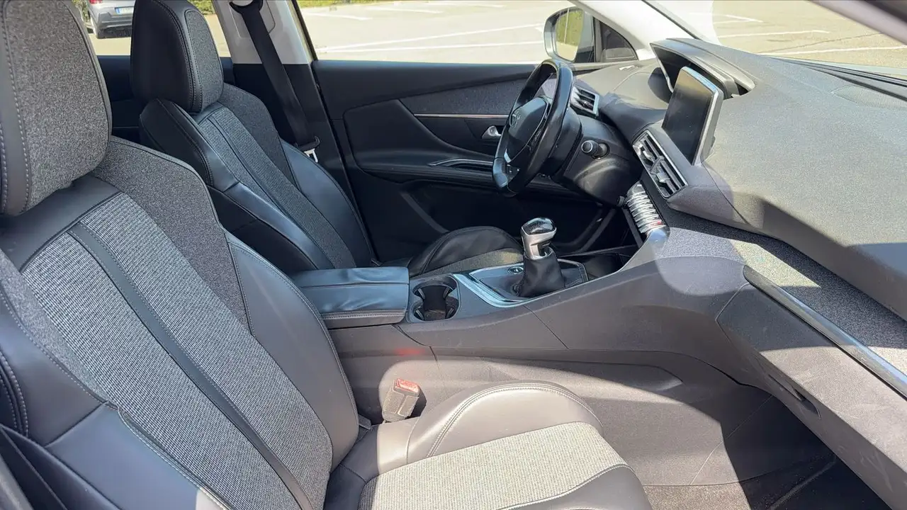 Peugeot 3008 3008 — photo 25