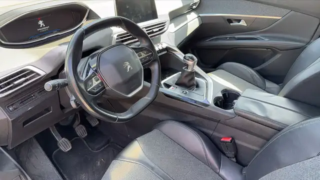 Peugeot 3008 view 8