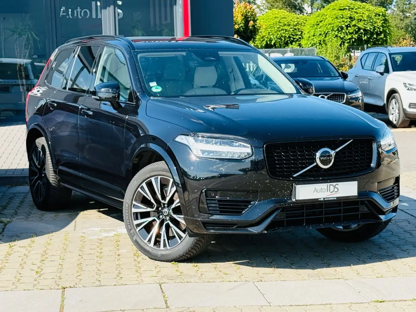 Volvo XC90 Plus Dark Recharge Plug-In Hybrid AWD Nero - 2