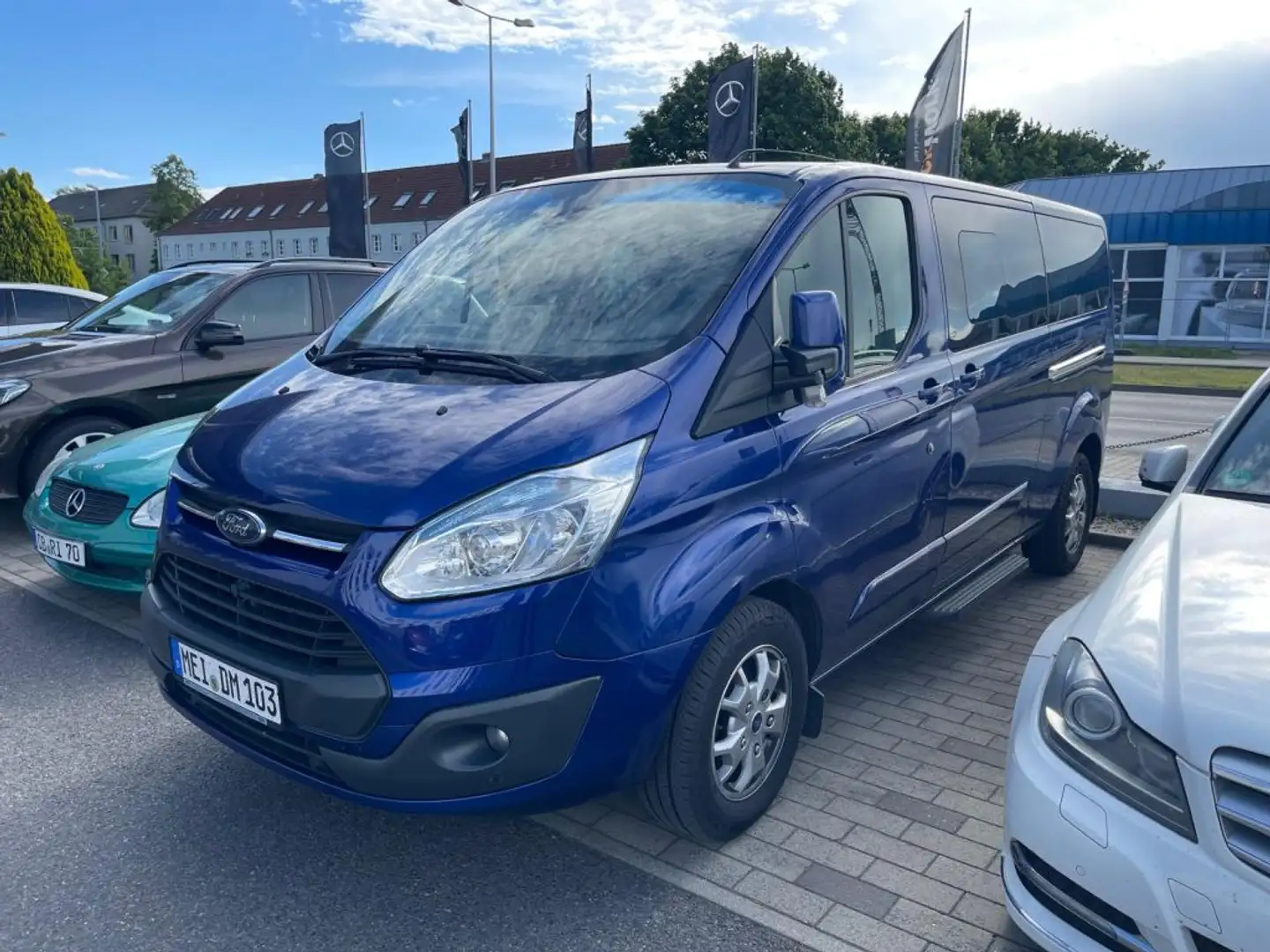 Ford Tourneo Custom Tourneo Custom 300 L2H1 VA Titanium|7SITZER|AHK| - 1