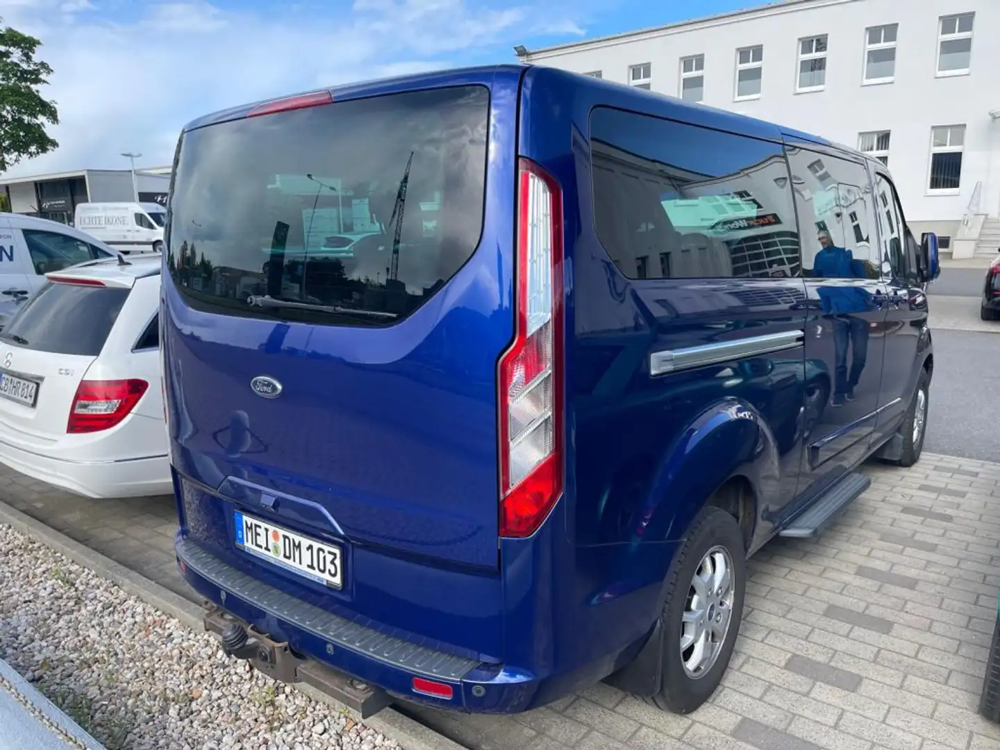 Ford Tourneo Custom Tourneo Custom 300 L2H1 VA Titanium|7SITZER|AHK| - 2