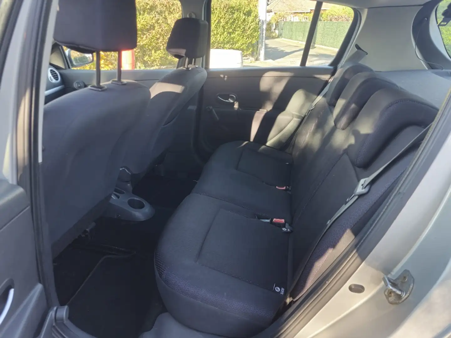 Renault Clio Clio 1.6 16V 110 Confort Dynamique A - 2