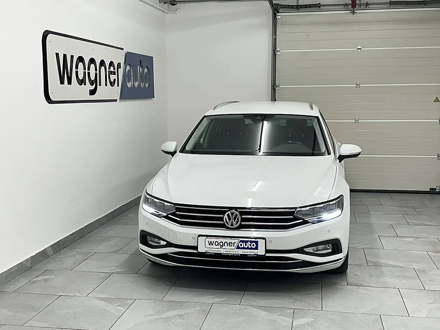 Volkswagen Passat Variant Elegance 2,0 SCR TDI DSG.LED/ACC/Navi/Lane Assist Blanc - 1