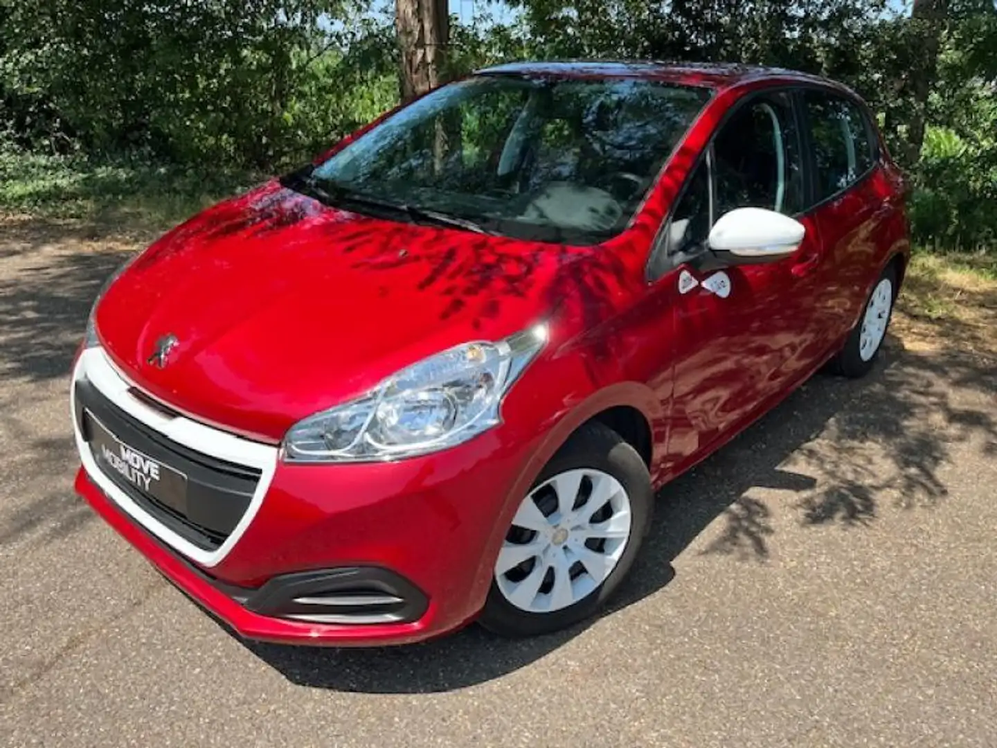 Peugeot 208 Like Rouge - 1