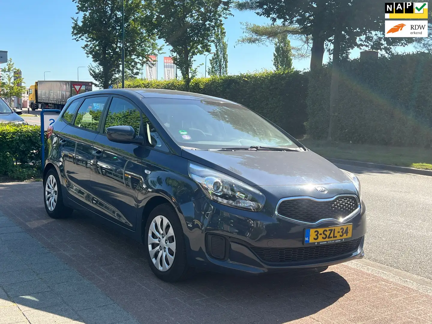 Kia Carens 1.6 GDi ComfortLine *7Pers. | APK 07-2026! | RUIME Blauw - 1