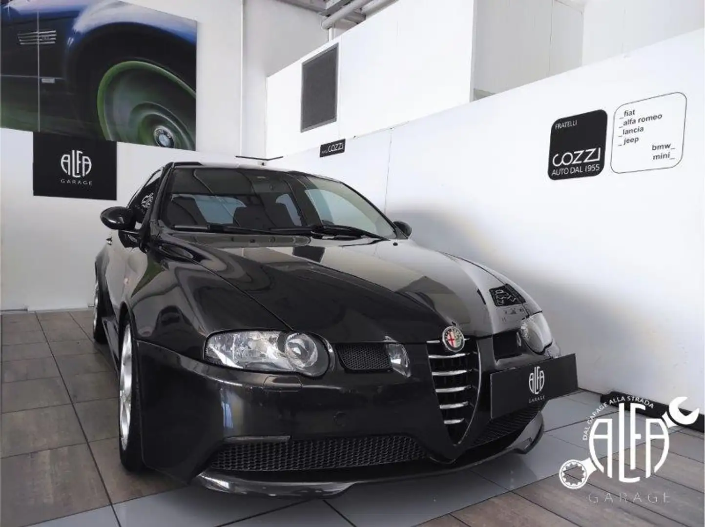 Alfa Romeo 147 - 3.2i V6 24V cat 3 porte GTA Negru - 1